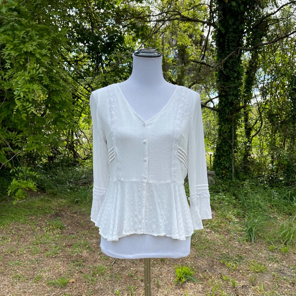 Miss Me Embroidered Chiffon Blouse. Size XS - Picture 2 of 13